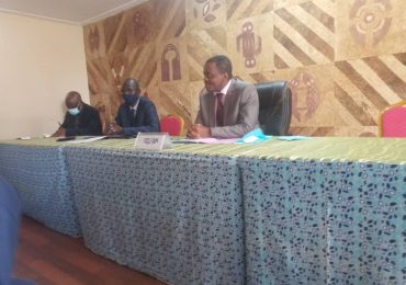 Cameroon : National Assemby SG recognizing private Media house.